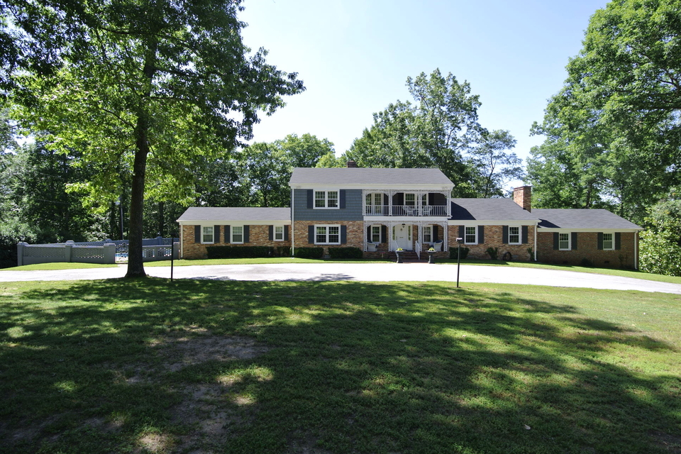 Andrews Farm 1415 Thornwood Drive Spartanburg, SC 29302
